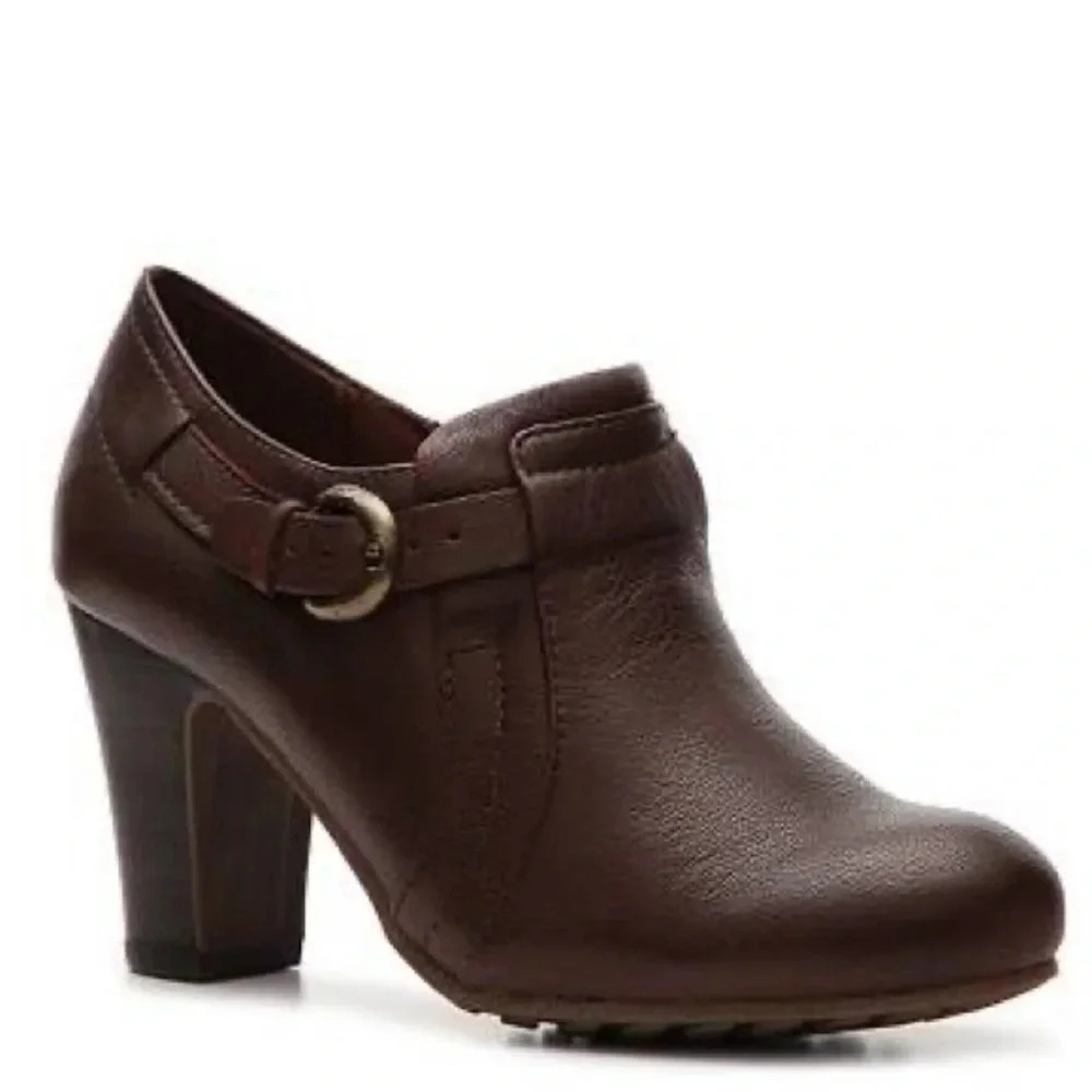 Bare traps Y2K Glamour Brown heeled Ankle Boots